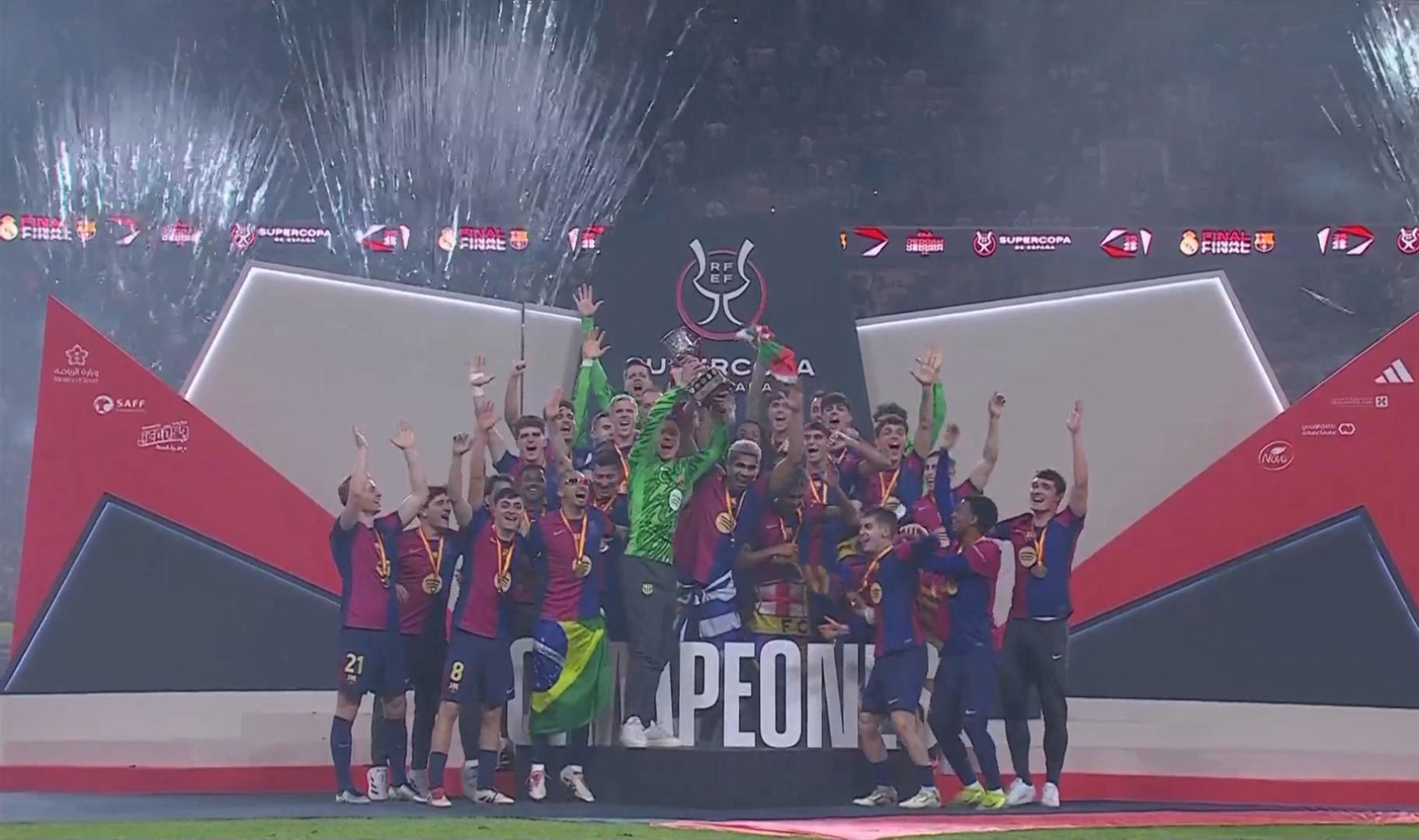 五粮液全球发售世界杯官方联名产品，打造中国白酒国际化“品效合一”新样本