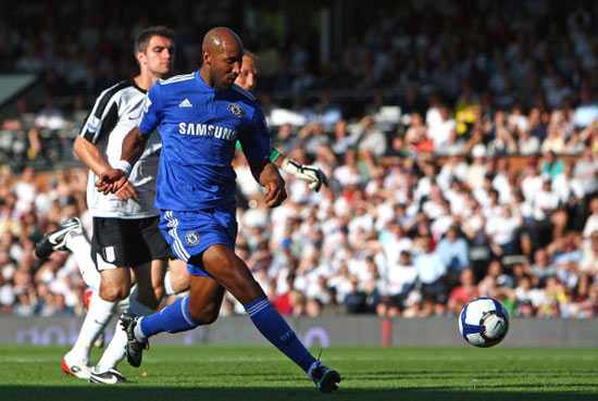 欧冠淘汰赛前瞻：曼城对阵皇家马德里,