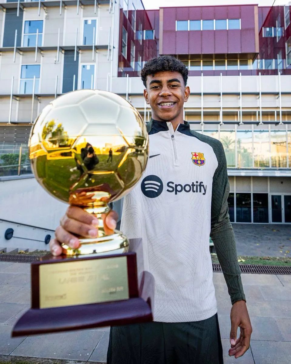 火箭状元秀哈登接管比赛惊艳全场