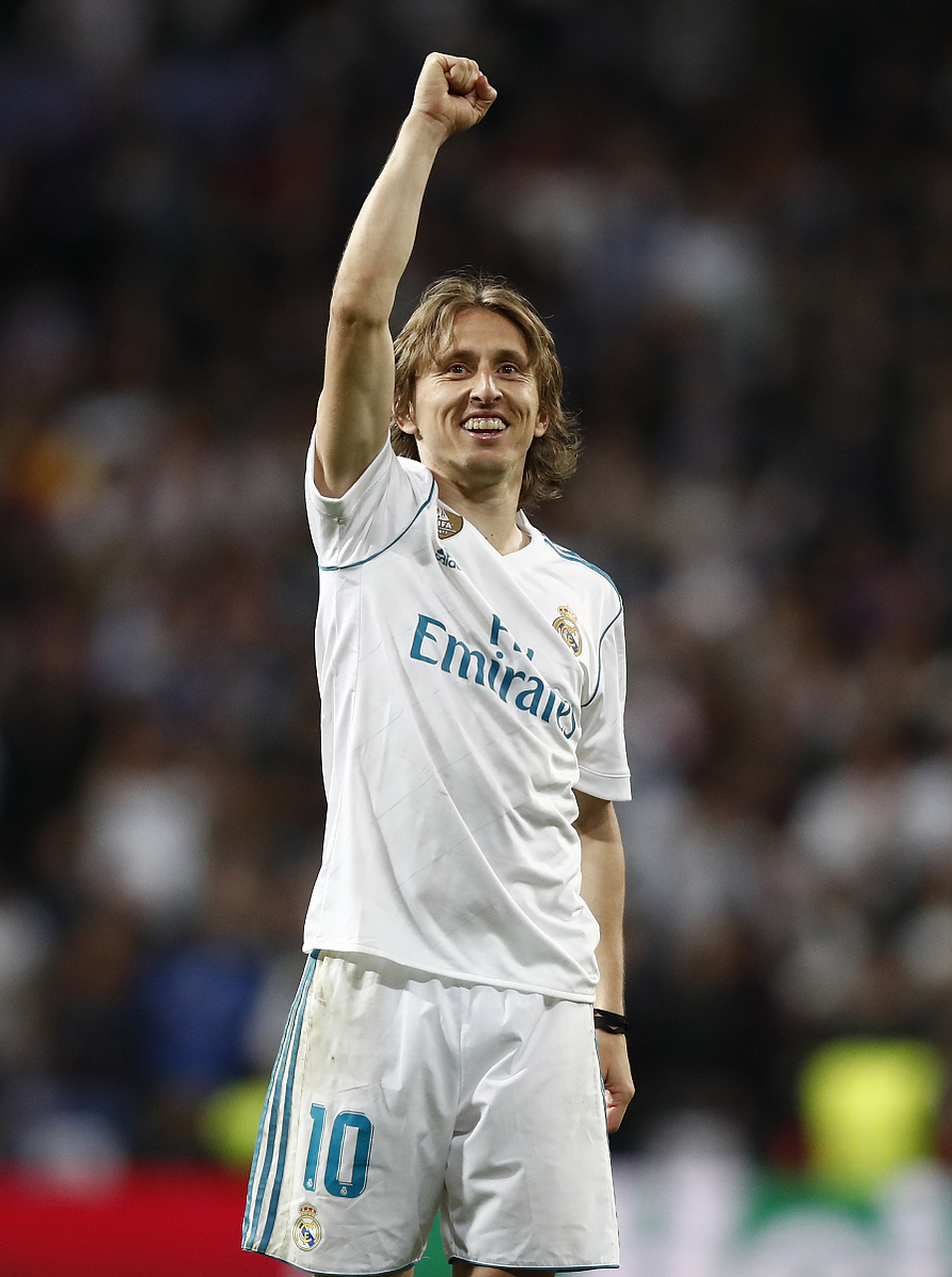 队记：鹈鹕不会贱卖琼斯和墨菲，要价不会低于一个首轮