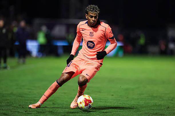 榜眼梦游11中1福克斯空砍25分，米切尔28+8，骑士送马刺交手6连败