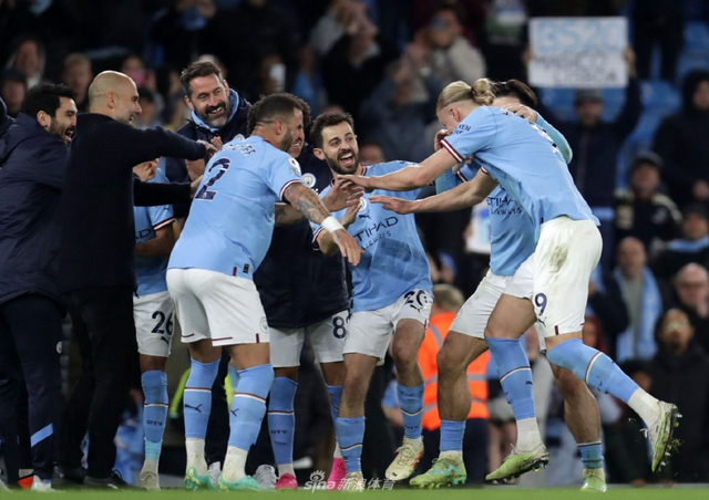 镜报：安东尼愿大幅降薪回归贝蒂斯，已拒绝胜利、博塔弗戈